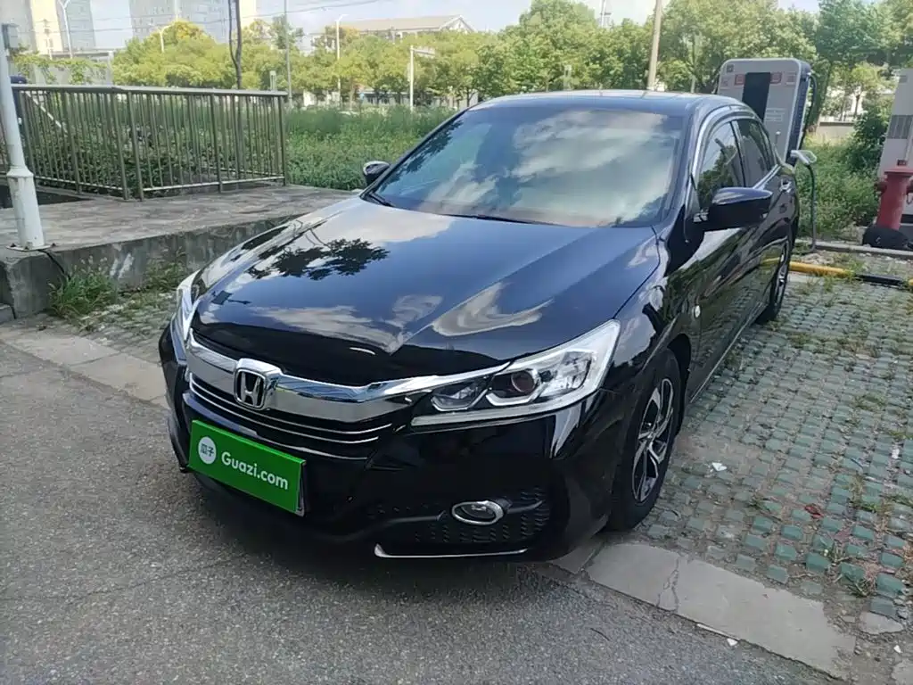 Honda Accord — миниатюра 2