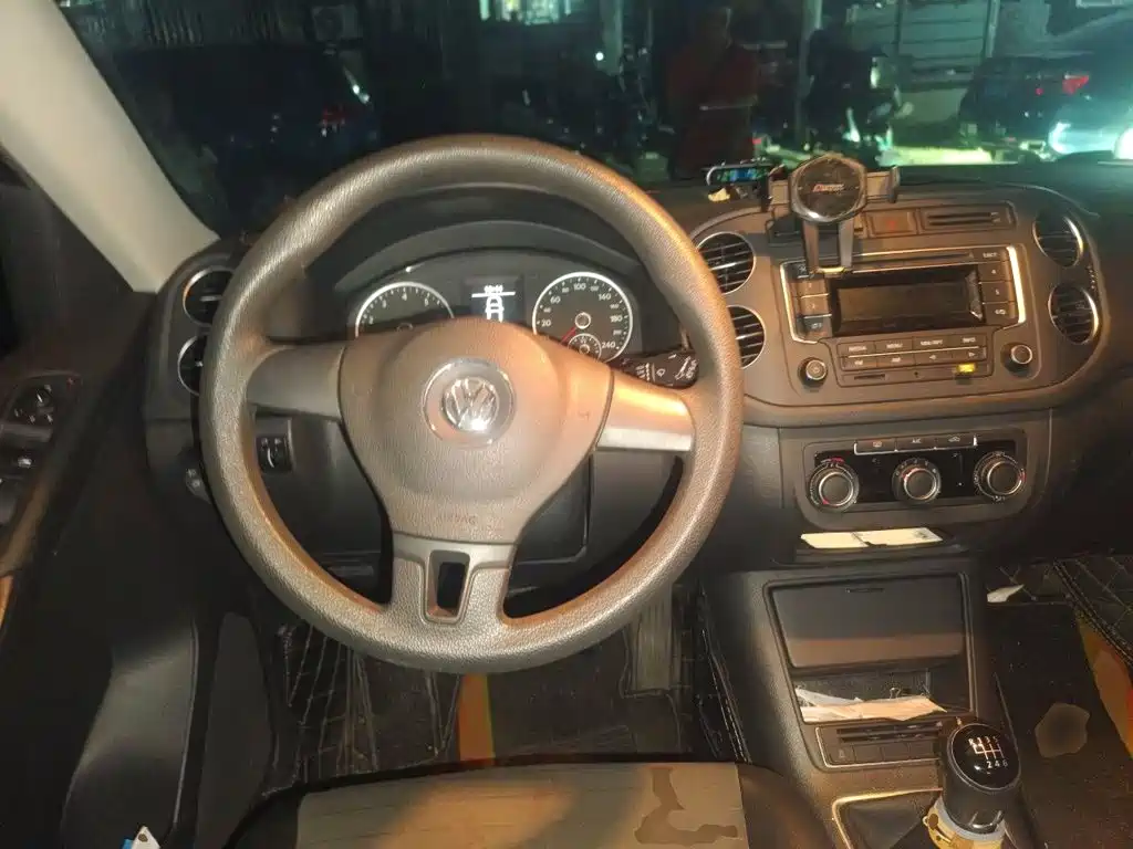 Volkswagen Tiguan — миниатюра 11