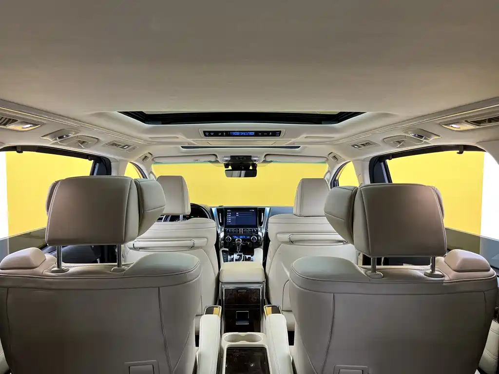 Toyota Alphard — фотографии объявления, Фото 25