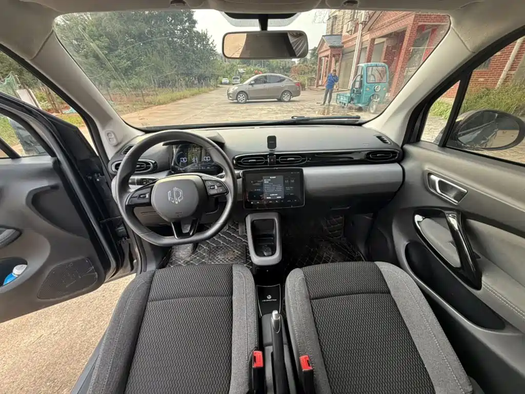Leapmotor Leapmotor T03 — миниатюра 13