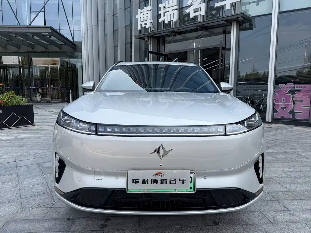 Dongfeng eπ008 2024 636Max Electric 6 мест