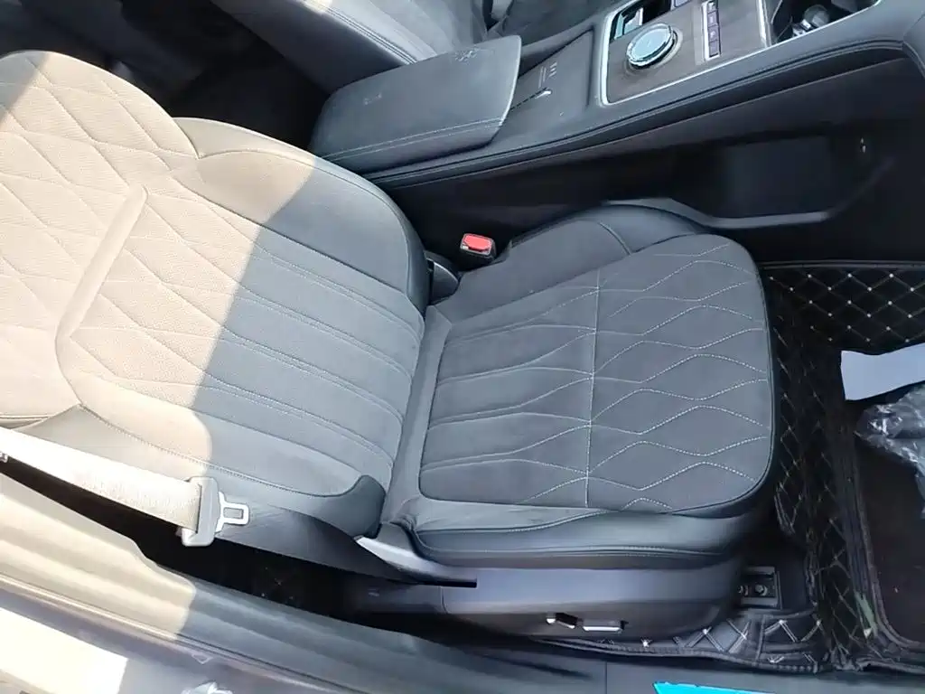 Geely Xingyue L — миниатюра 25