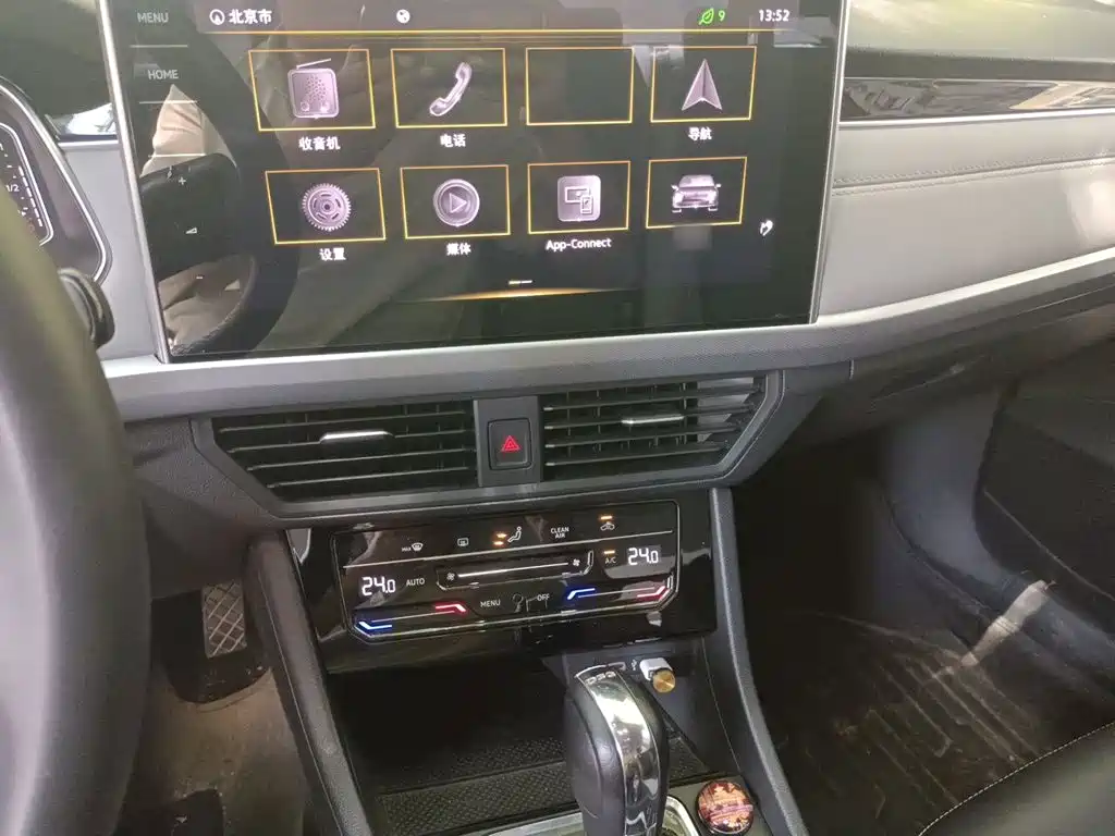 Volkswagen Bora 2023 280TSI DSG
