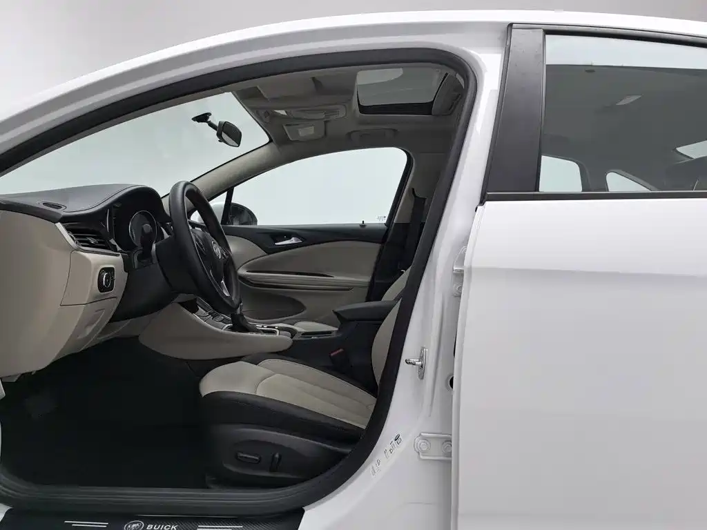Buick Verano — миниатюра 10
