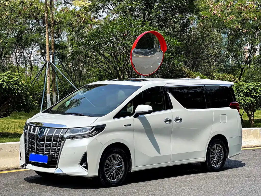 Toyota Alphard 2022