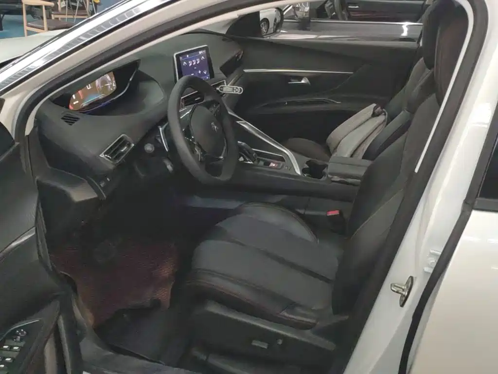 Peugeot 4008 — миниатюра 15