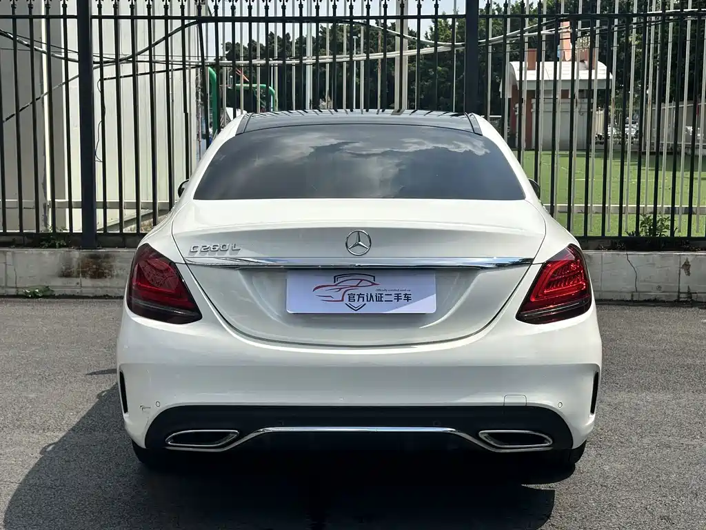 Mercedes-Benz C-Class — миниатюра 14