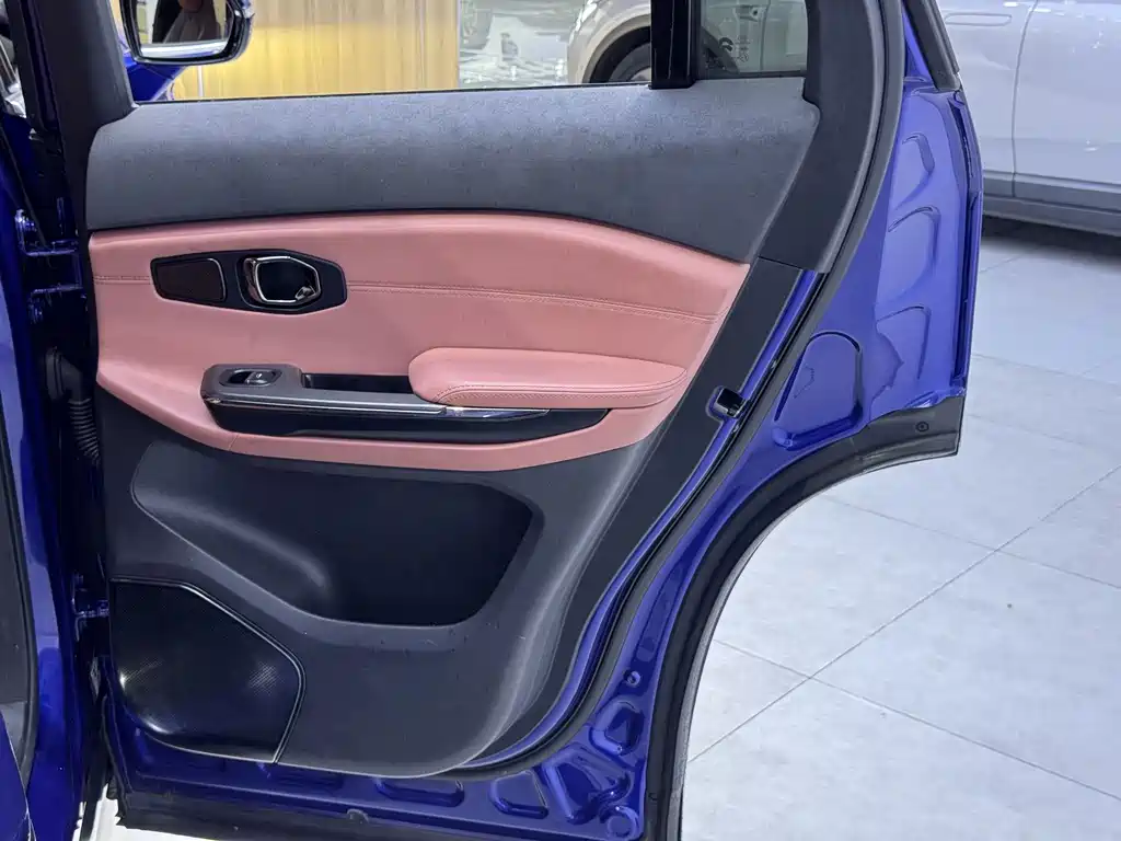 NIO EC6 — миниатюра 21