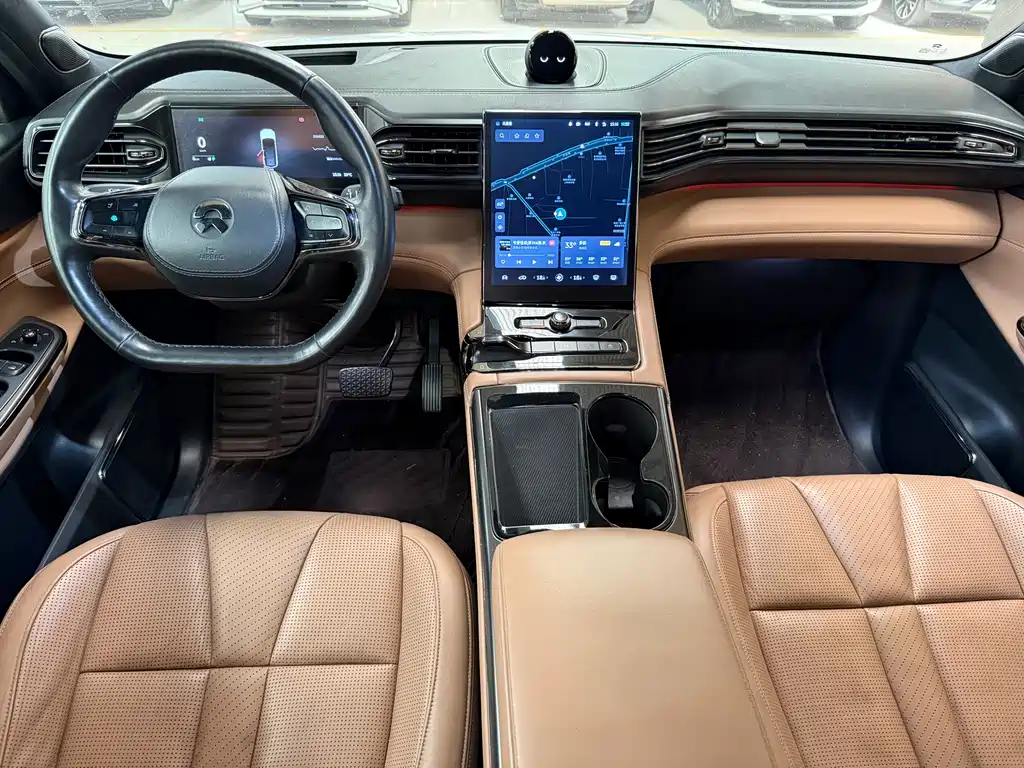 NIO ES8 2020 415KM мест