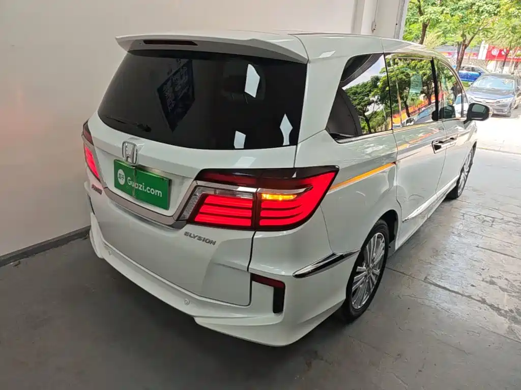Honda Elysion — миниатюра 7