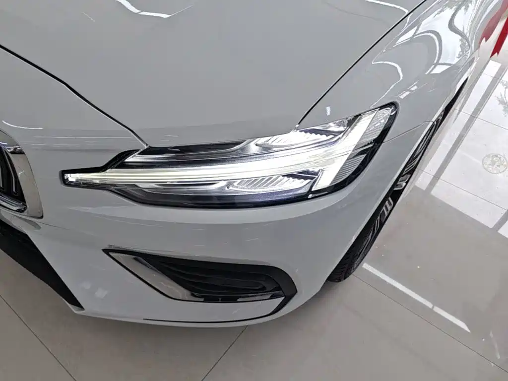 Volvo S60 — миниатюра 24