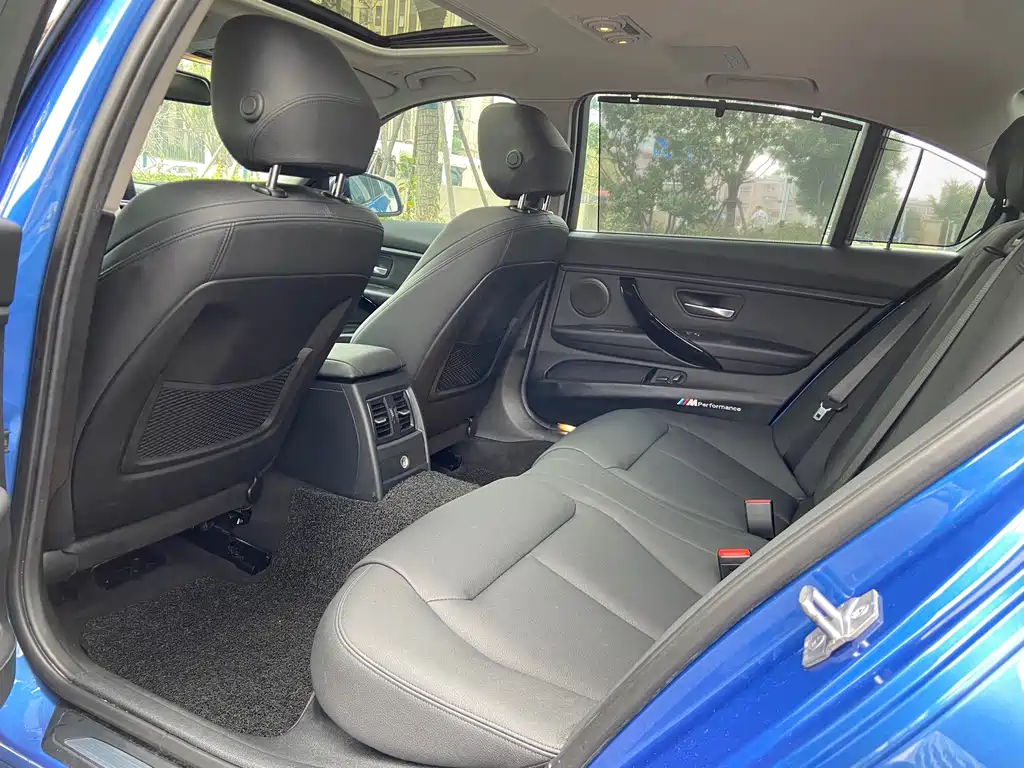 BMW 3 Series — миниатюра 10