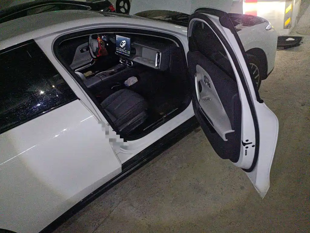Leapmotor Leapmotor B01 — миниатюра 19