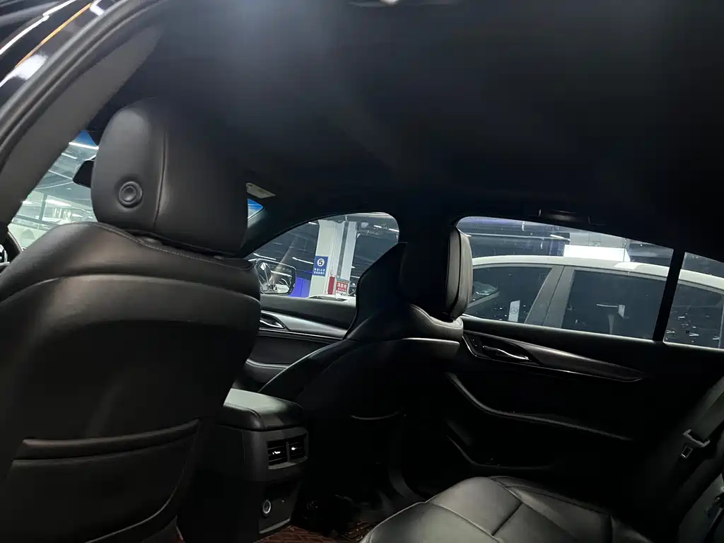 Cadillac CT5 — миниатюра 12