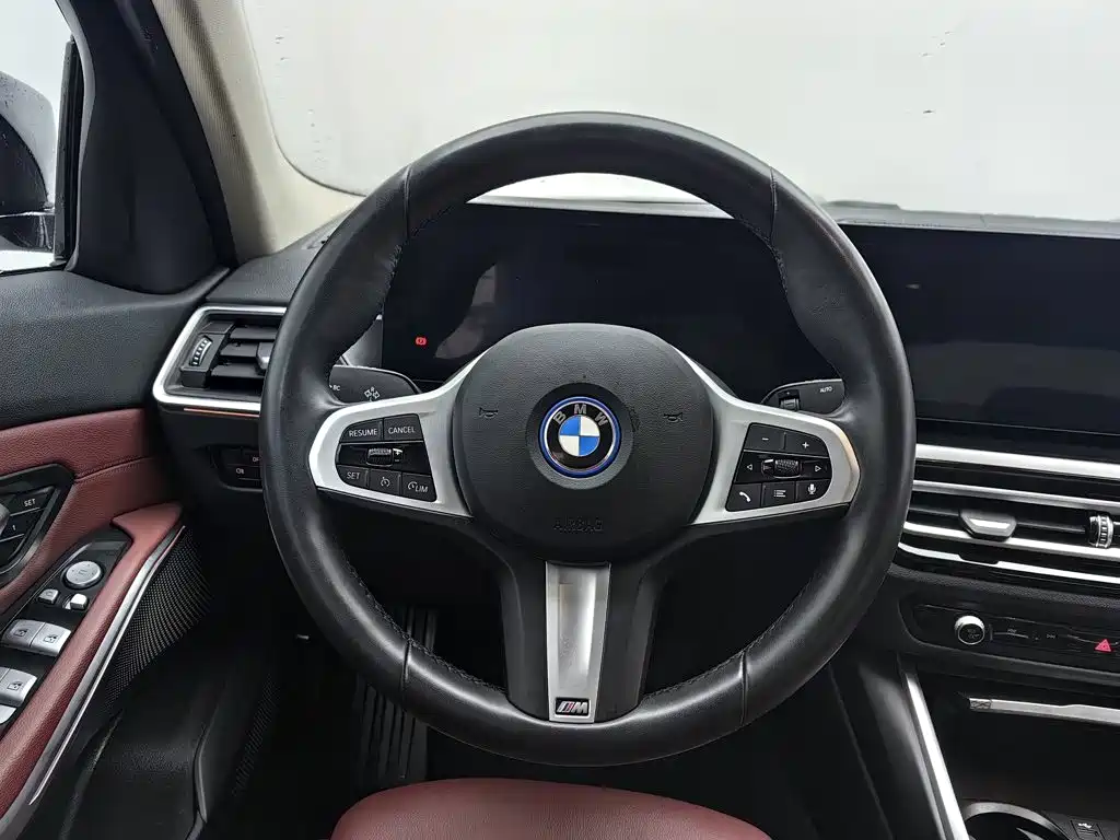 BMW i3 2024 — фото 11