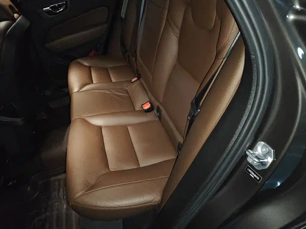 Volvo XC60 — миниатюра 13