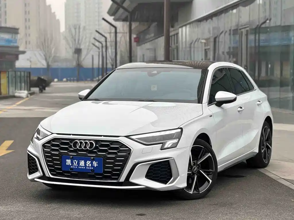 Audi A3 2022 Sportback 35 TFSI Fashion Sport