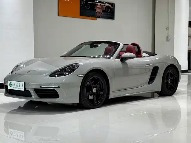 PORSCHE 718