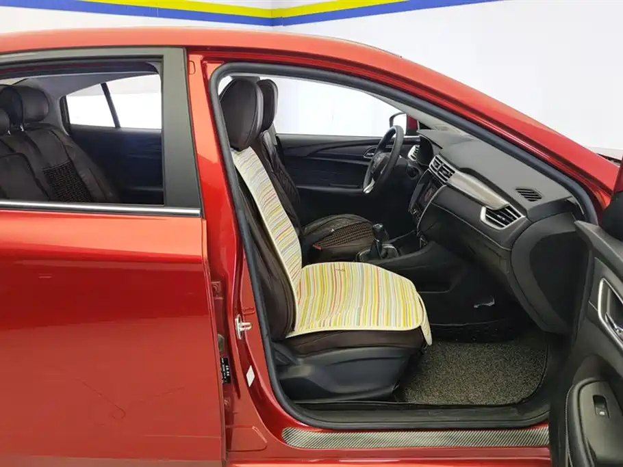 Roewe i5 2019 1.5L MT 4G