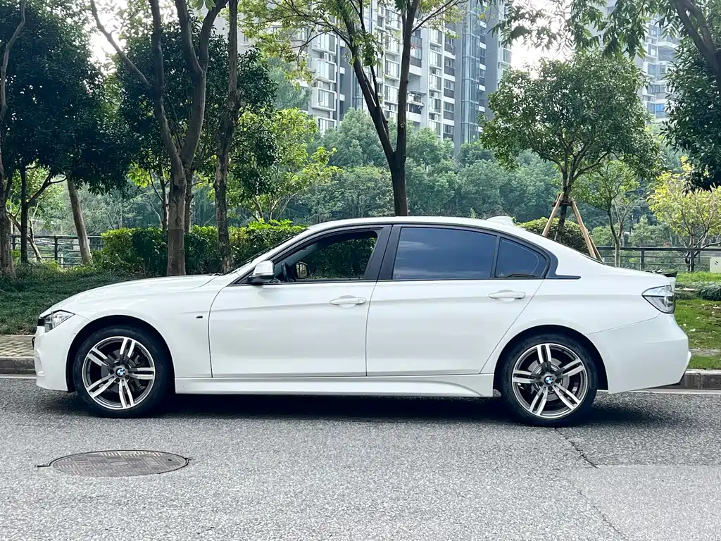 BMW 3 Series — миниатюра 8