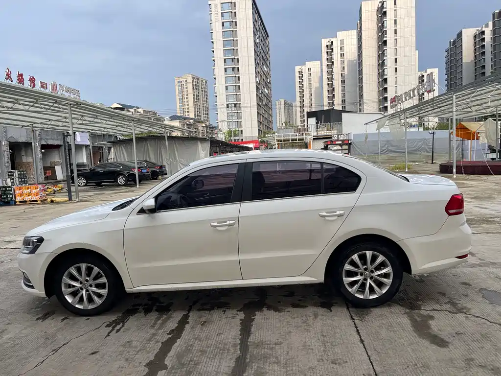 Volkswagen Lavida — миниатюра 8