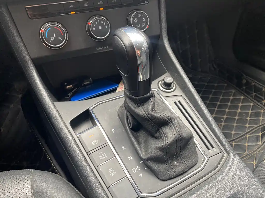 Volkswagen Lavida — миниатюра 13