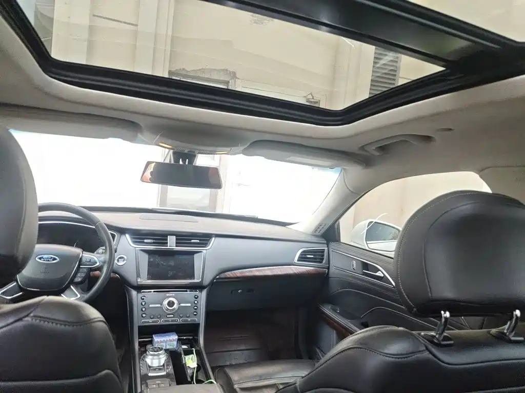 Ford Taurus — миниатюра 14