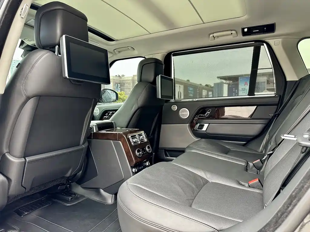Land Rover Range Rover 2020 3.0 L6 Long Wheelbase