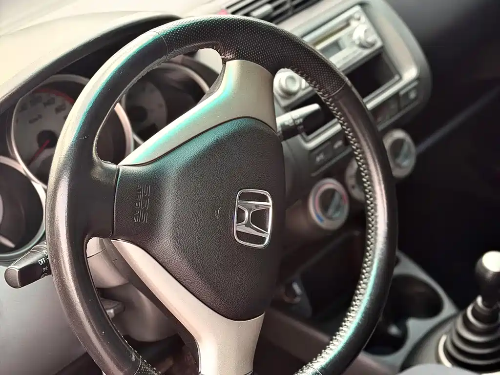 Honda Fit — миниатюра 7