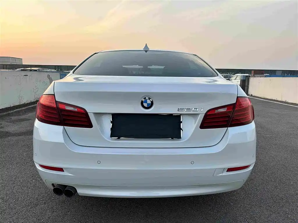 BMW 5 Series (Import) — миниатюра 4