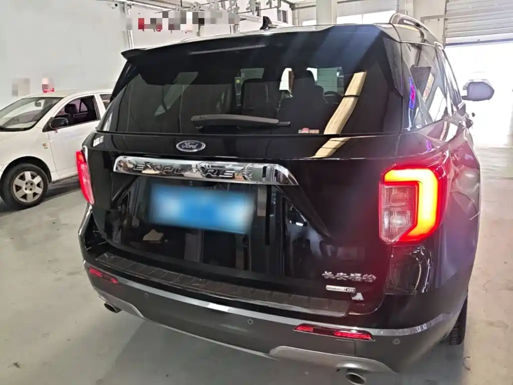 Ford Explorer — миниатюра 6