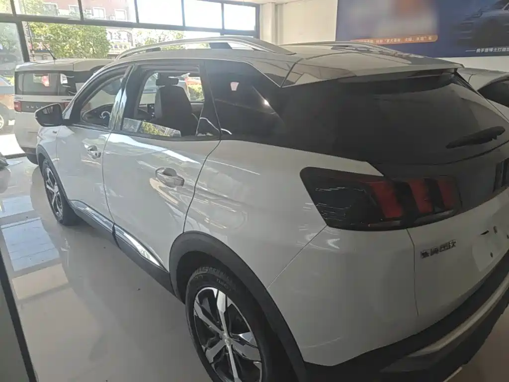 Peugeot 4008 — миниатюра 5