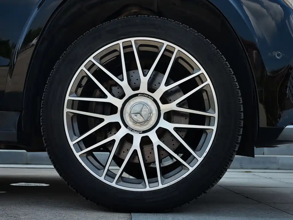 Mercedes-Benz GLS — миниатюра 23