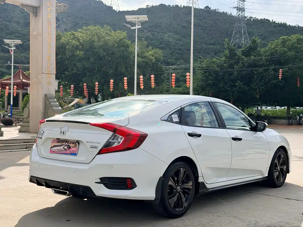Honda Civic — миниатюра 5