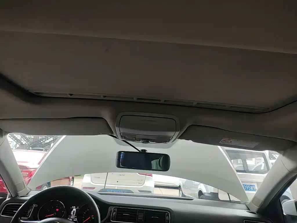 Volkswagen Sagitar — миниатюра 18