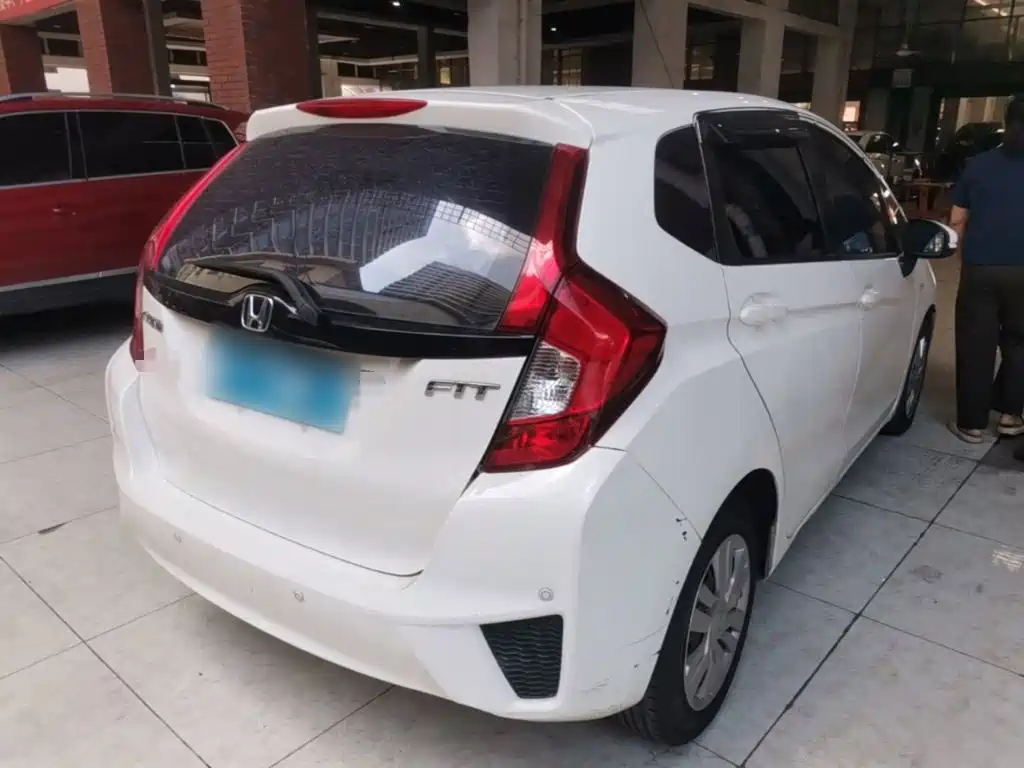 Honda Fit — миниатюра 7