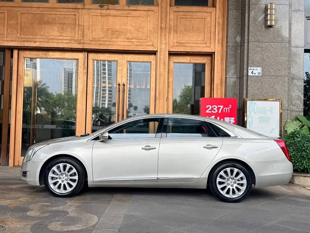 Cadillac XTS — миниатюра 5