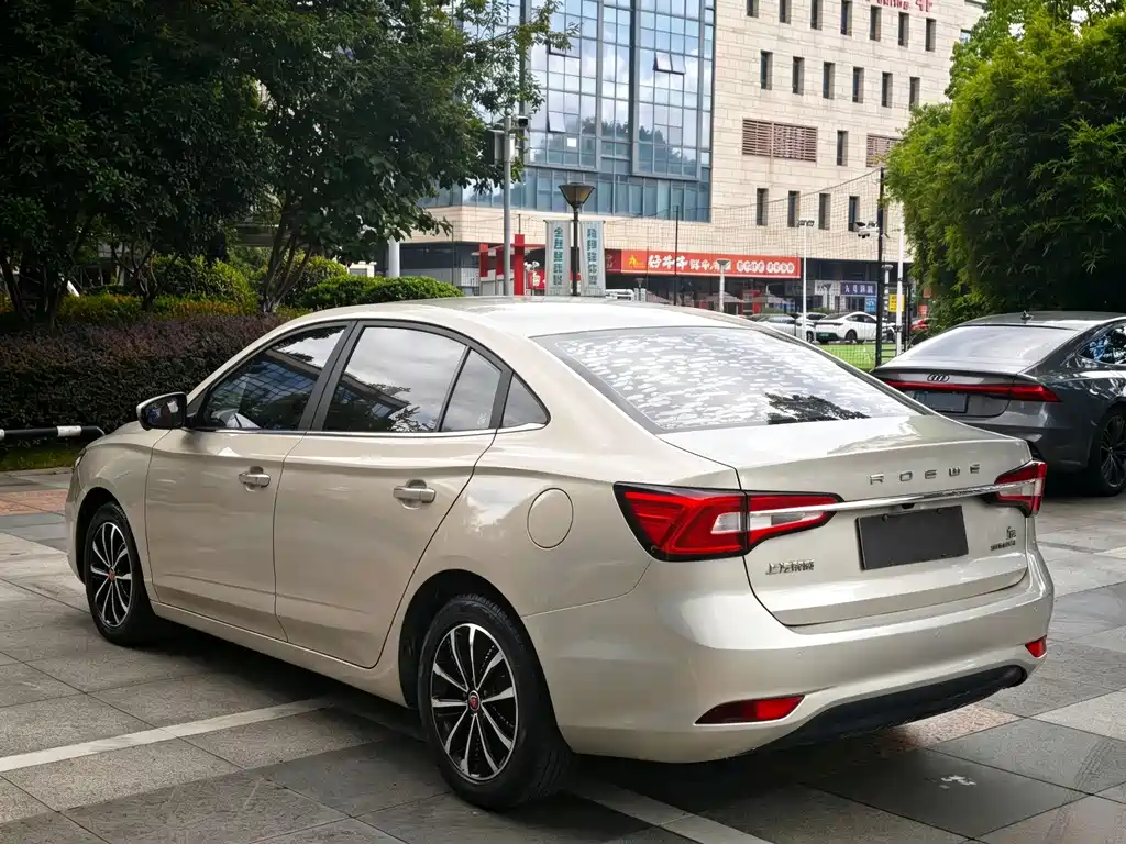 Roewe i5 — миниатюра 5