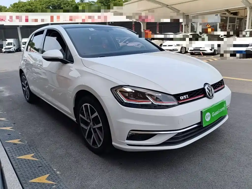 Volkswagen Golf 2018 230TSI AT Luxury