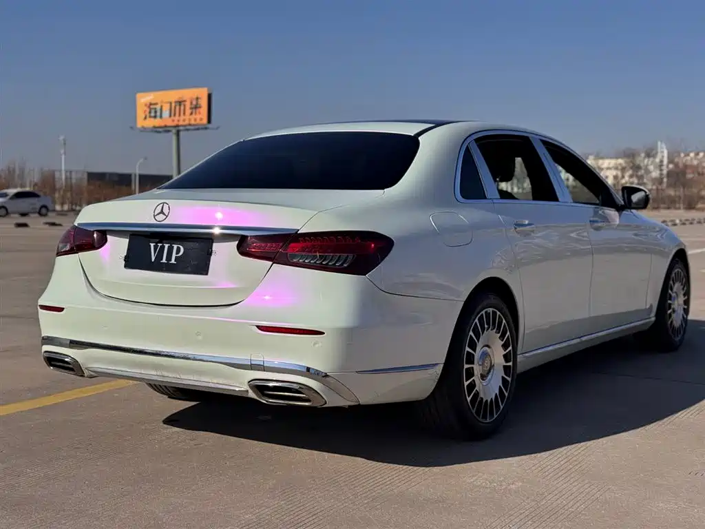 MERCEDES-BENZ E CLASS