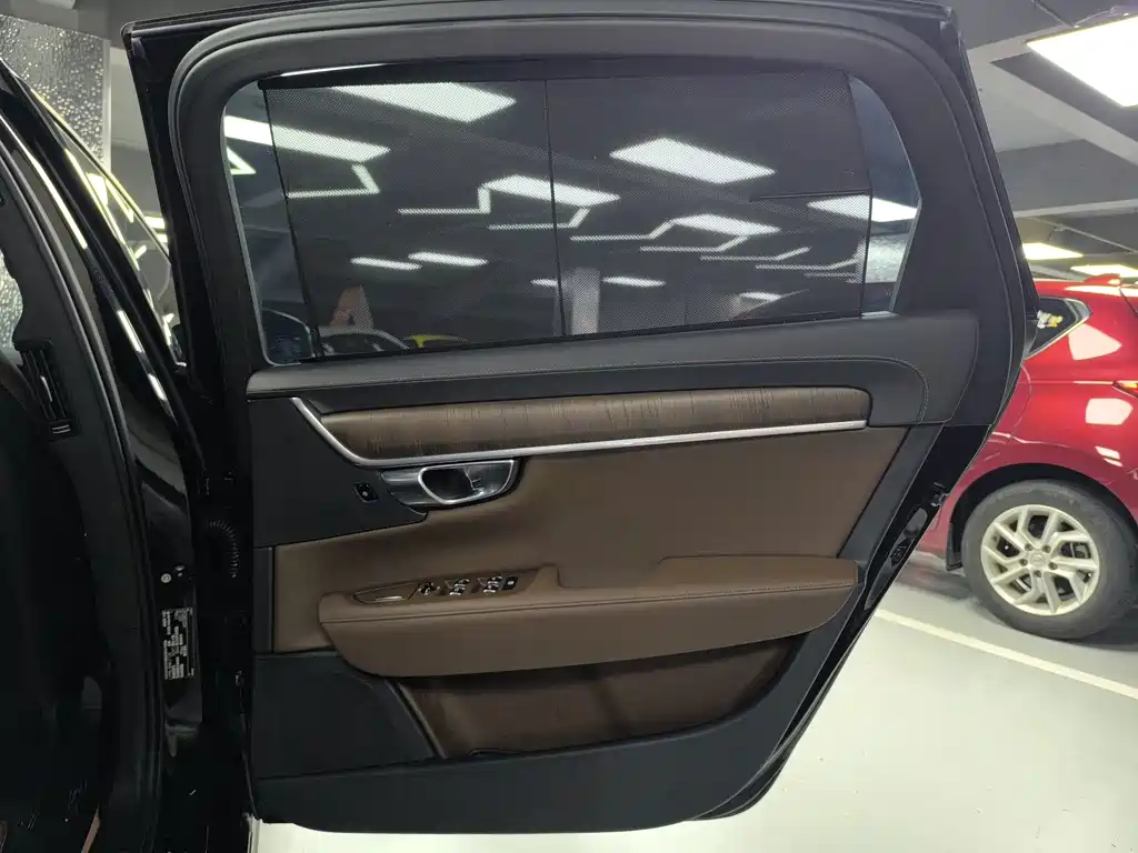Volvo S90 — миниатюра 19