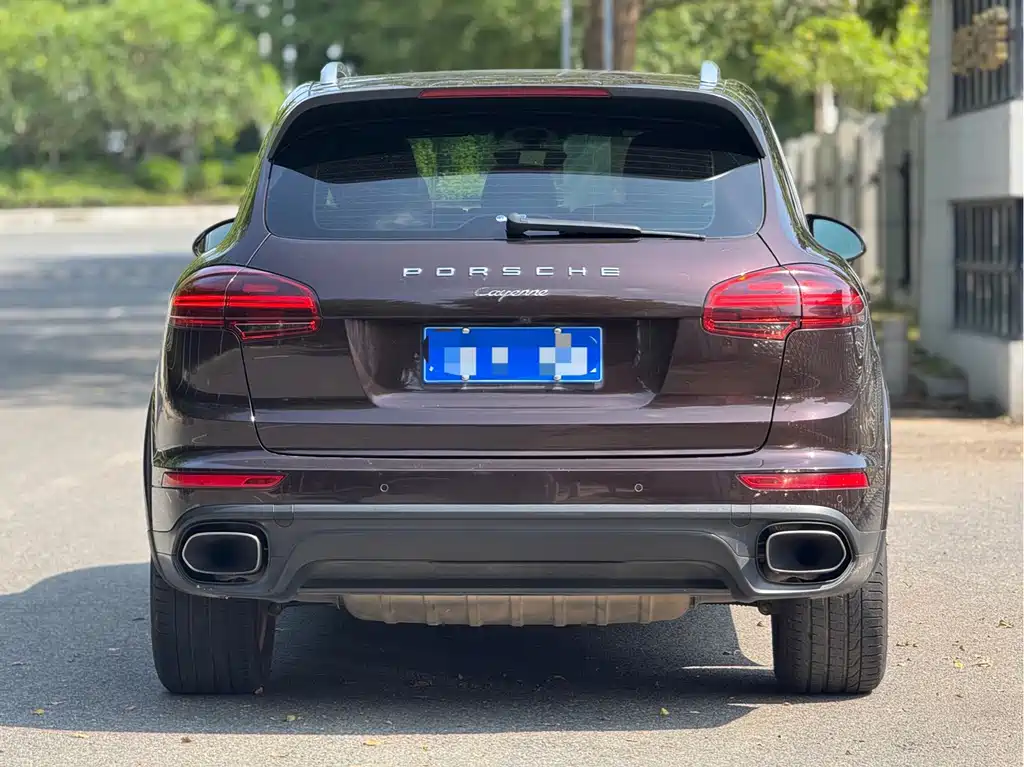 Porsche Cayenne — миниатюра 8
