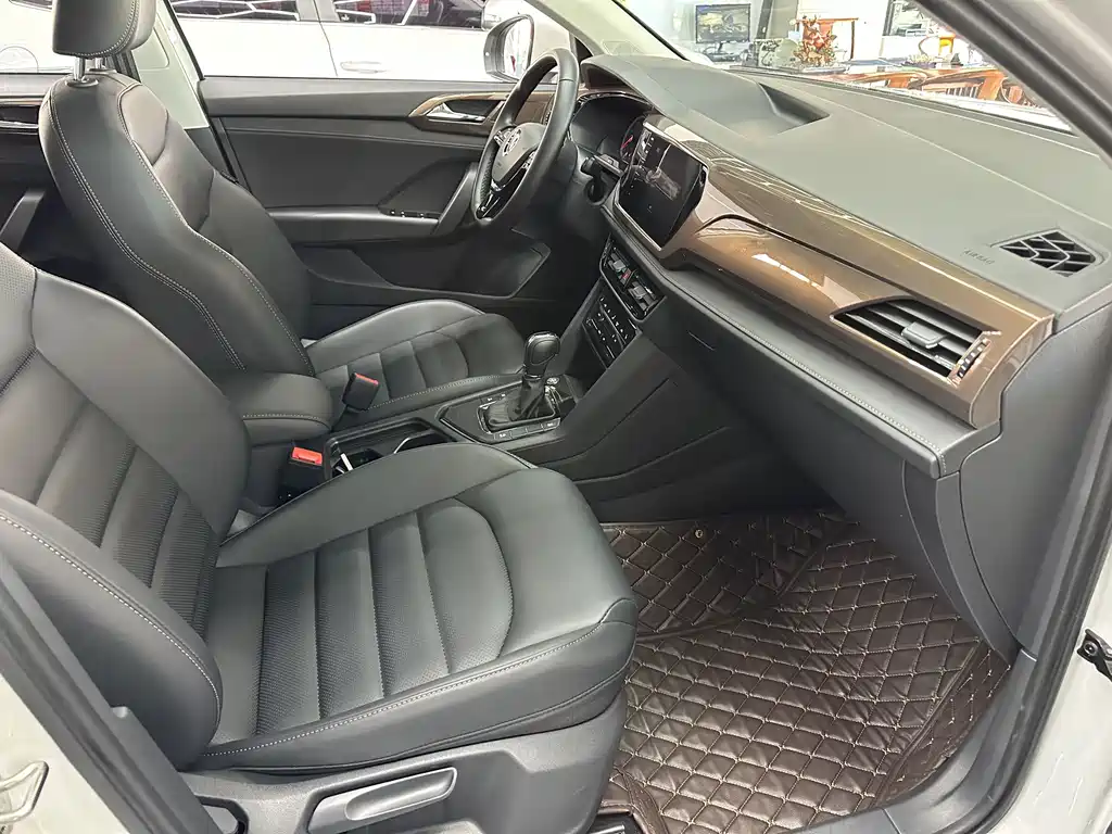 Volkswagen Tharu — миниатюра 7