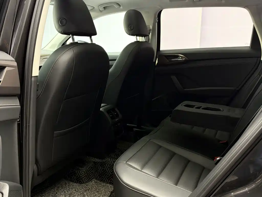 Volkswagen Tharu — миниатюра 15