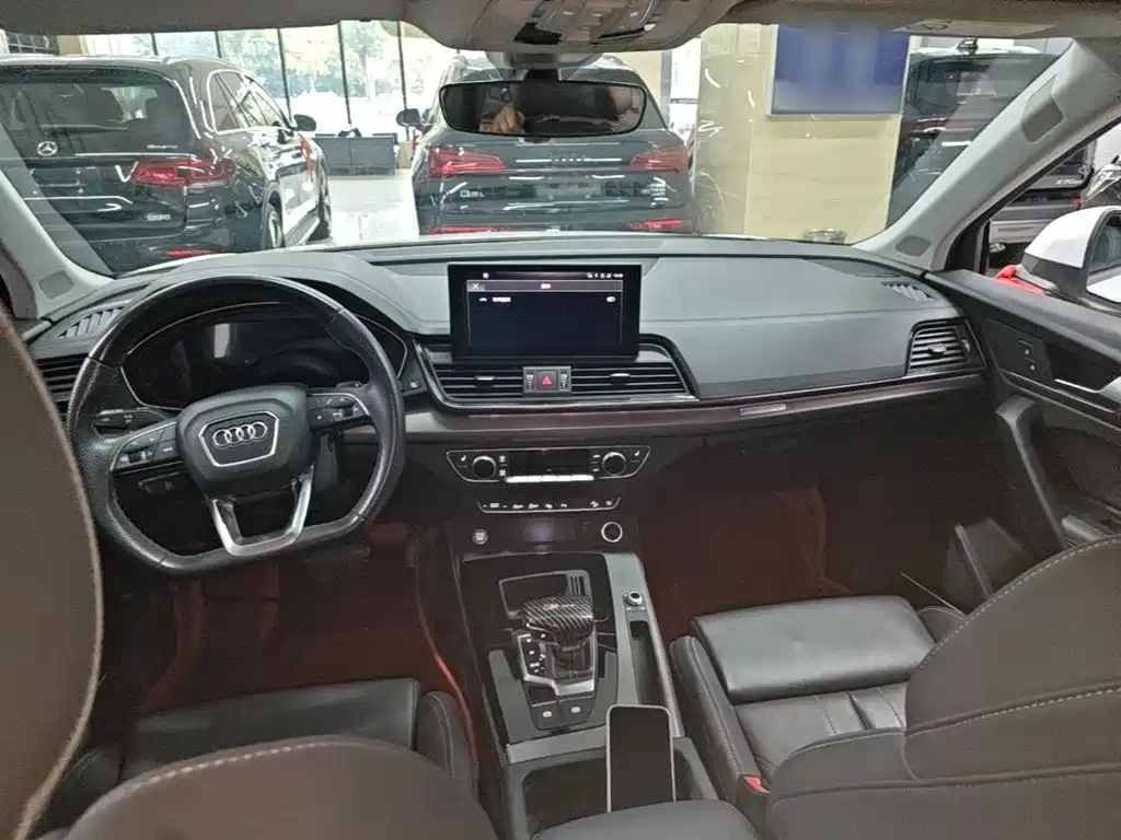 Audi Q5L — миниатюра 10