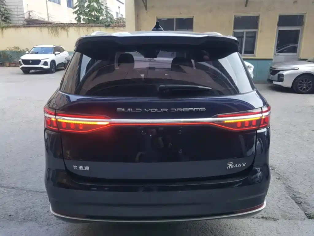 BYD MAX — миниатюра 6