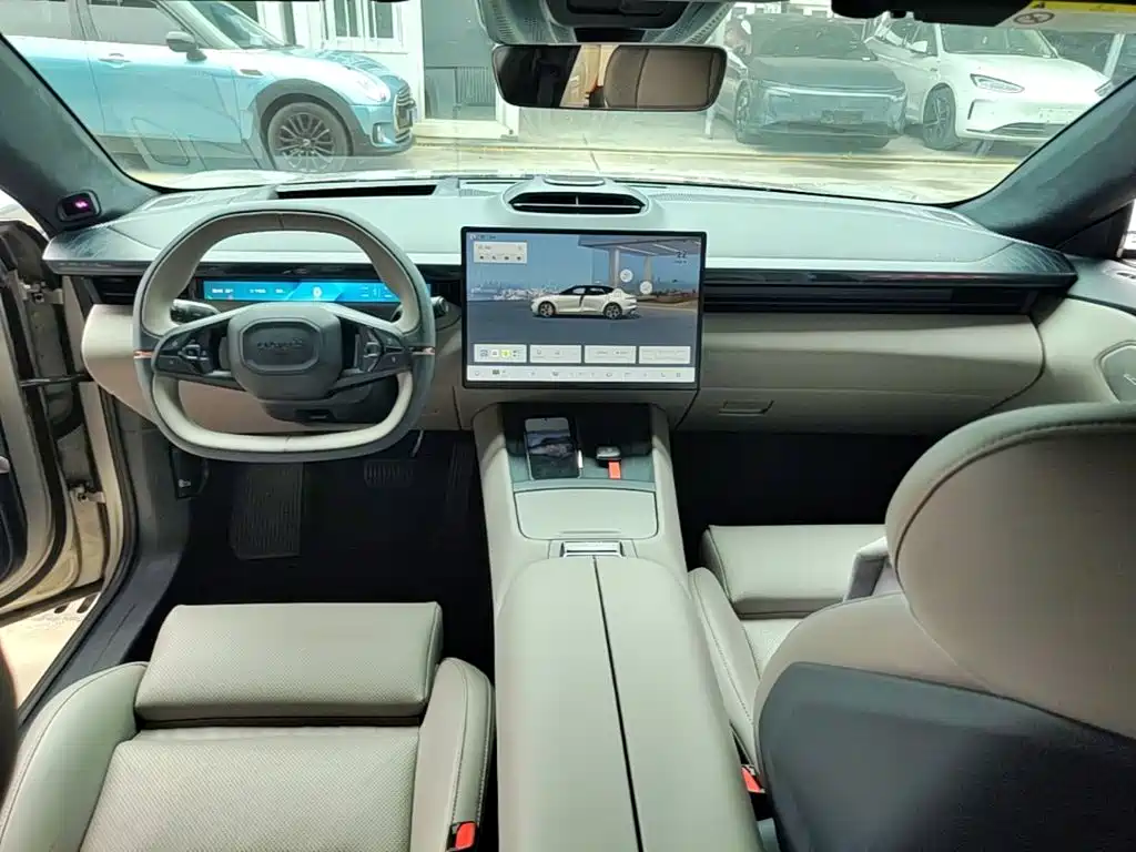 Lynk & Co Z10 — миниатюра 10