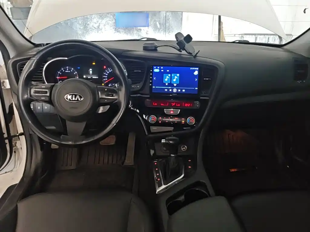 Kia K5 — миниатюра 10