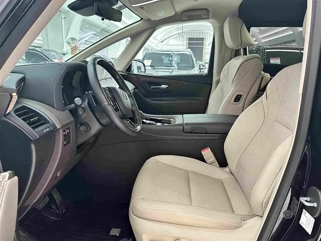 Toyota Vellfire 2024 2.5L Executive