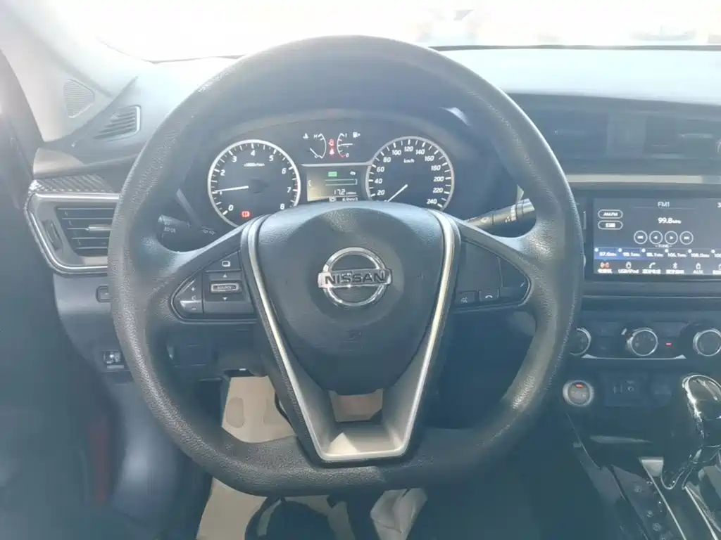 Nissan Bluebird — миниатюра 11